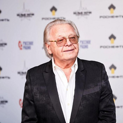 Юрий Антонов